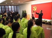 “红色起点，不忘初心——情景移动党课”顺利开课