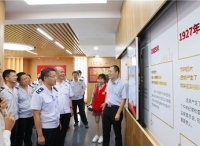 深圳市坪山区税务局联合党委搭乘“东纵精神”红色教育公交专线开展首次主题党日活动
